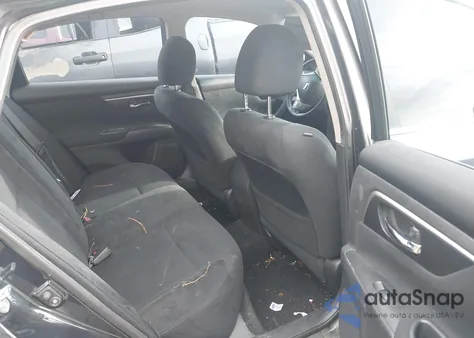 2015 Nissan Altima 2.5 S z USA, uszkodzony, nr VIN 1N4AL3AP5FN326967